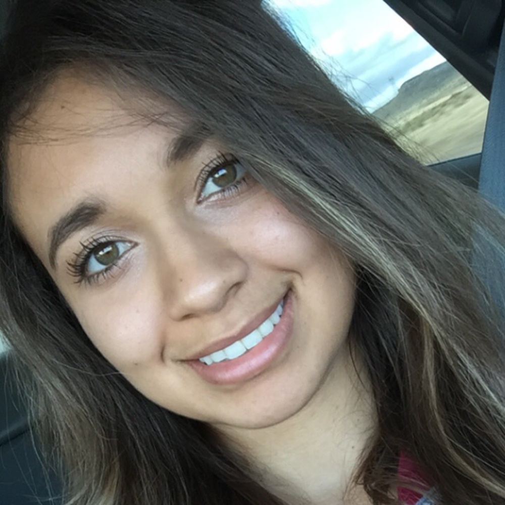 Meet your Posher, Kayla